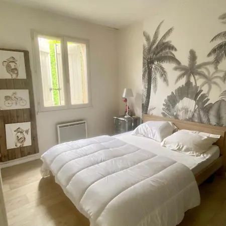 Maison A Deux Pas Du Bourg *