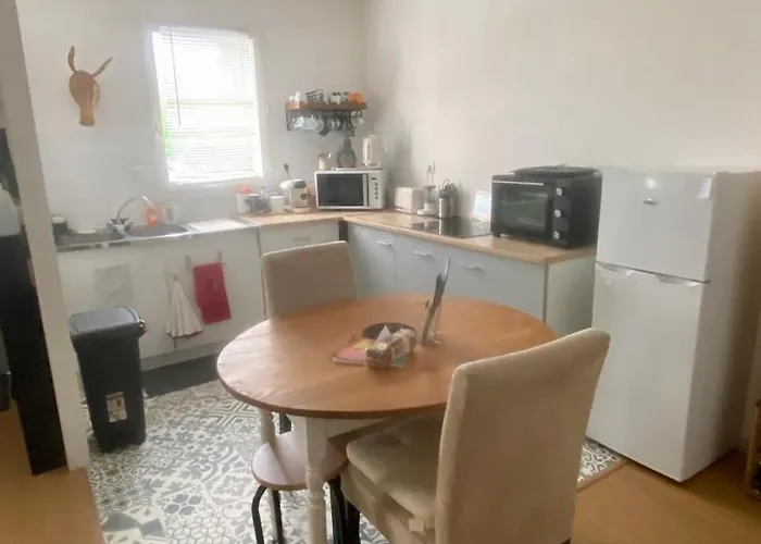 Maison A Deux Pas Du Bourg