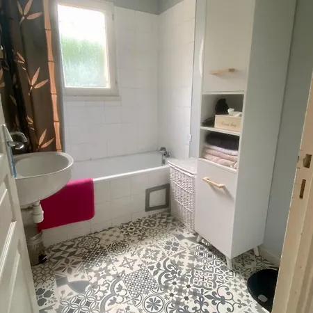 Dom wakacyjny Maison A Deux Pas Du Bourg