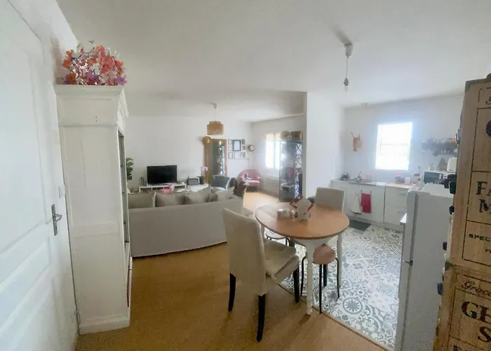 Maison A Deux Pas Du Bourg Tatil Evi *